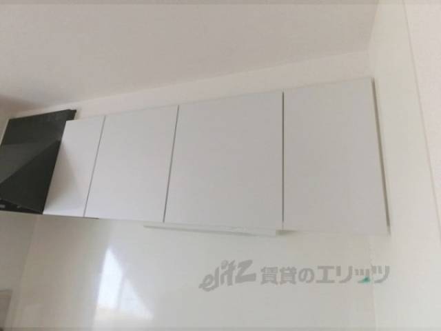 キッチン　上部収納