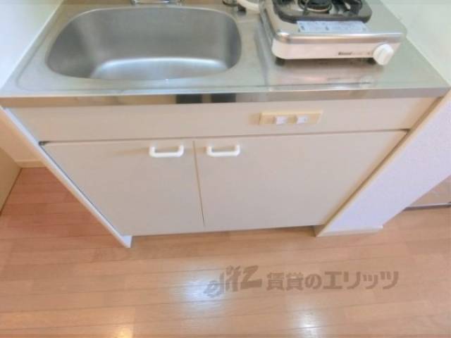 キッチン　収納下部