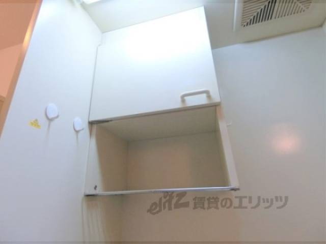 キッチン　収納上部