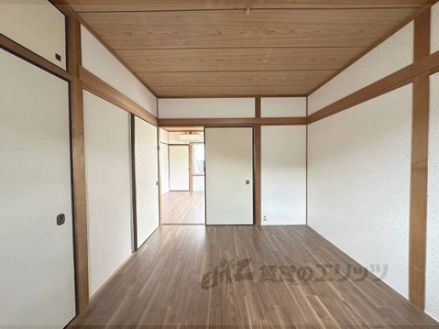 洋室　2階南東の洋室