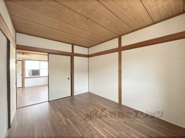 洋室　2階南東の洋室