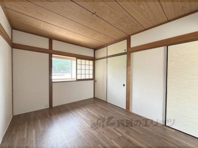 洋室　2階南東の洋室