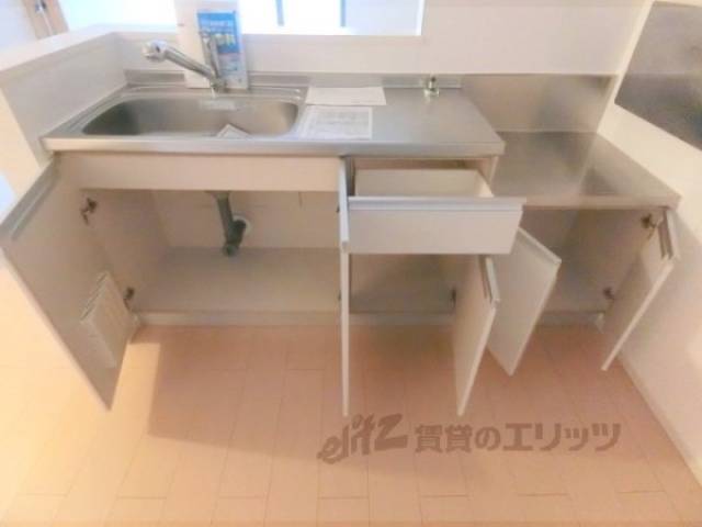 キッチン　下部収納