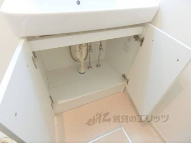 洗面所　下部収納
