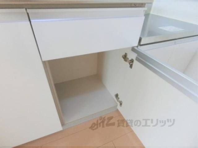 キッチン　下部収納