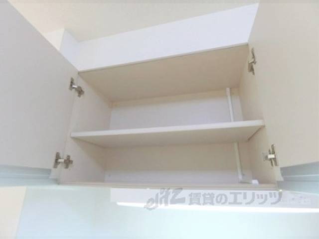 キッチン　上部収納