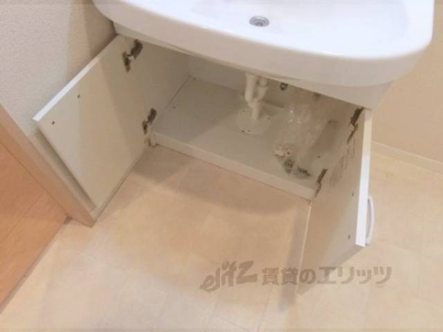 洗面所　下部収納