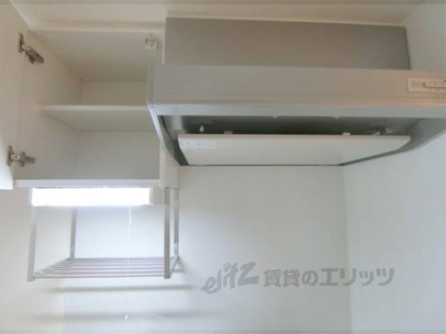 キッチン　上部収納