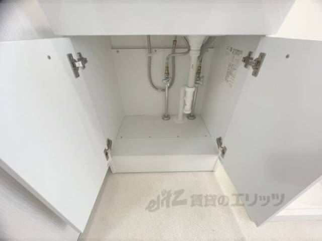 洗面所　下部収納