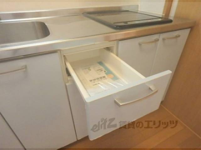 キッチン　引き出し収納