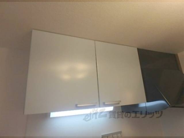 キッチン　上部収納