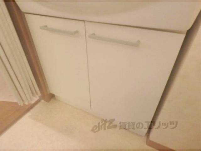 洗面所　下部収納