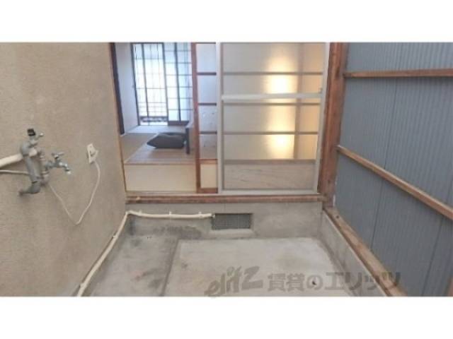 土間