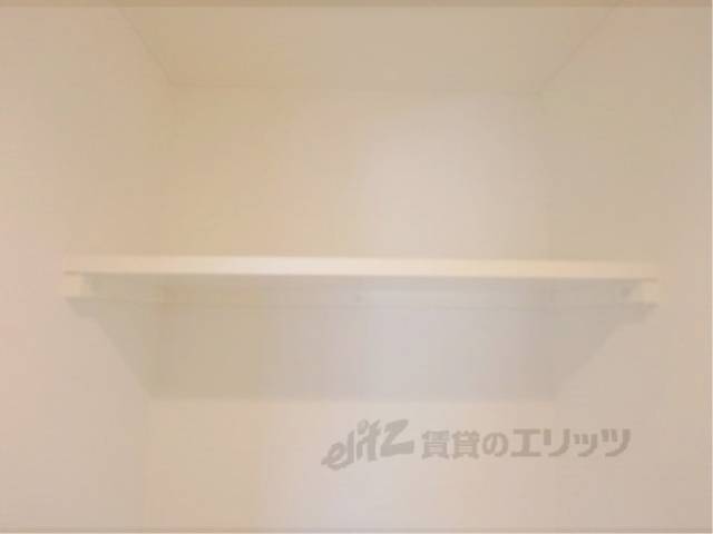 トイレ　上部収納