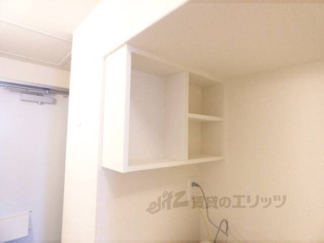 洗濯機置場　収納