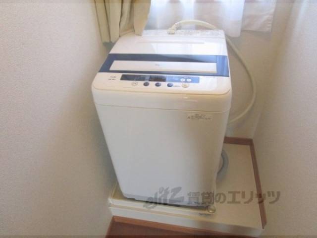 洗濯機置場　洗濯機