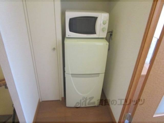 冷蔵庫置場　冷蔵庫と電子レンジ