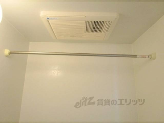 風呂 室内物干器具