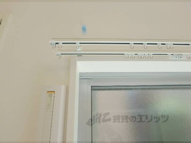 カーテンレール