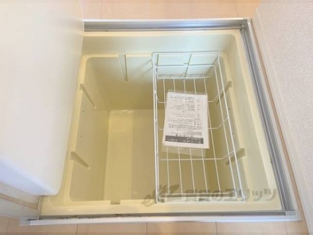 キッチン　床下収納