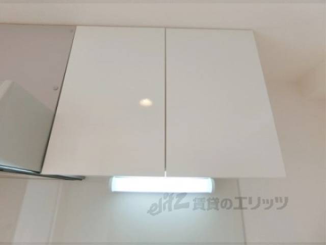 キッチン　上収納