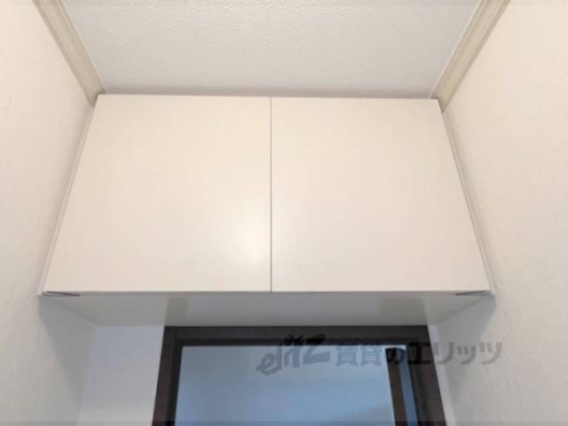 トイレ　上部収納