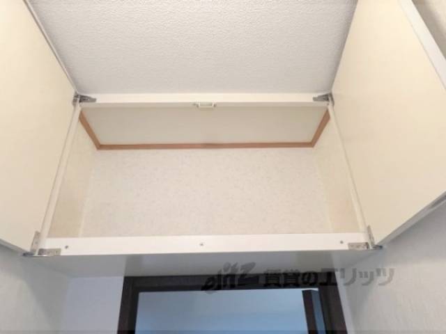 トイレ　上部収納