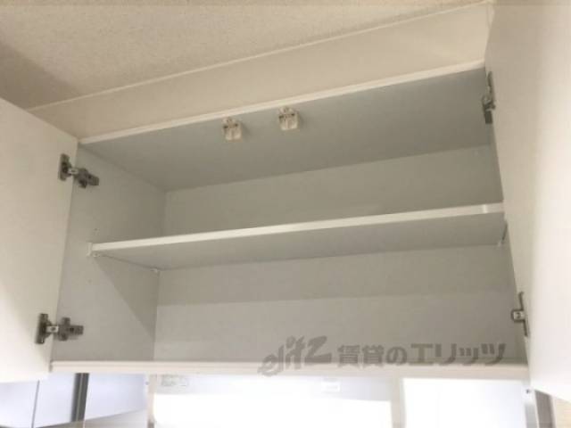 キッチン　上部収納