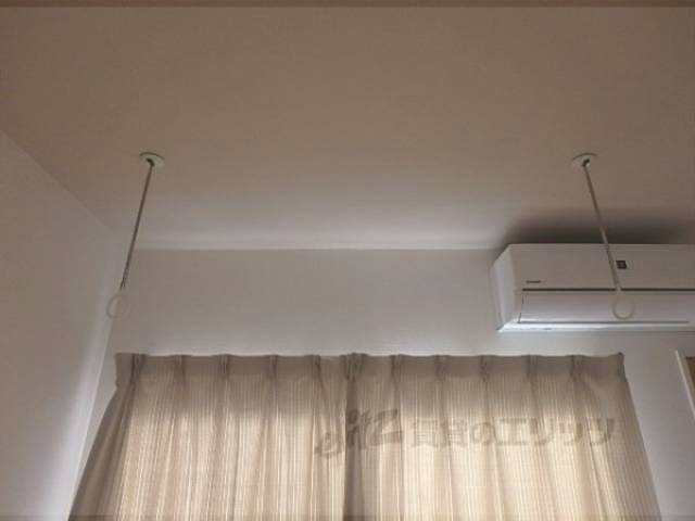 収納　吊り下げ棒