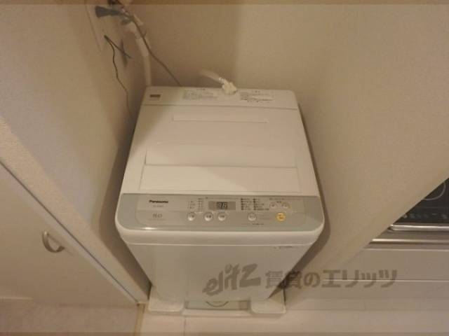 洗濯機置場　洗濯機