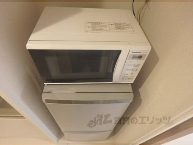 キッチン　冷蔵庫、電子レンジ