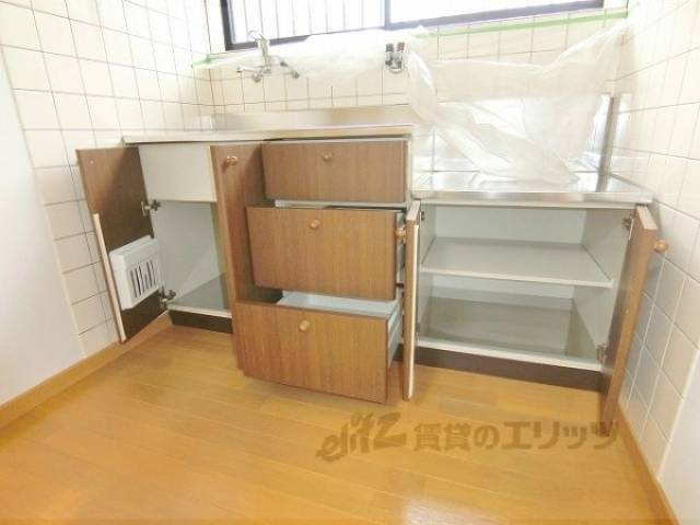 キッチン　下部収納