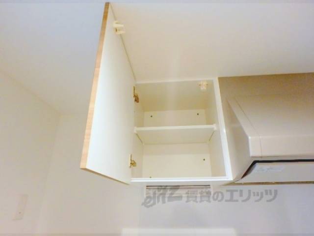 キッチン　上部収納