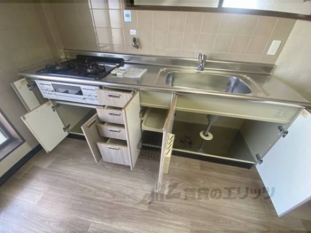 キッチン　下部収納