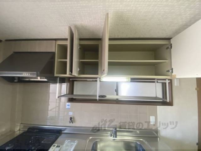 キッチン　上部収納