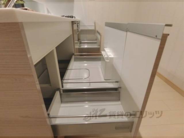 キッチン　収納