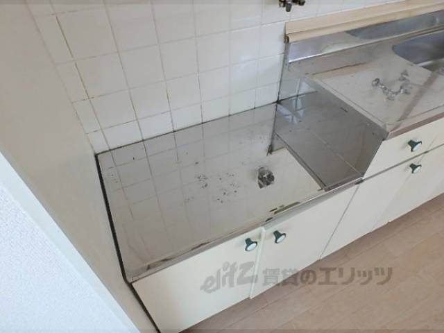 キッチン　コンロ置場