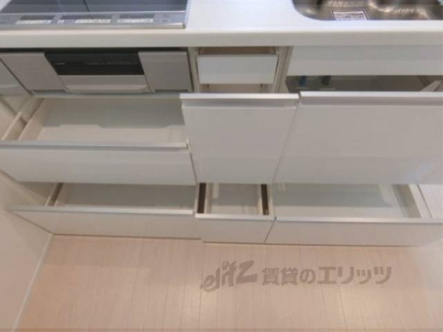 キッチン　下収納