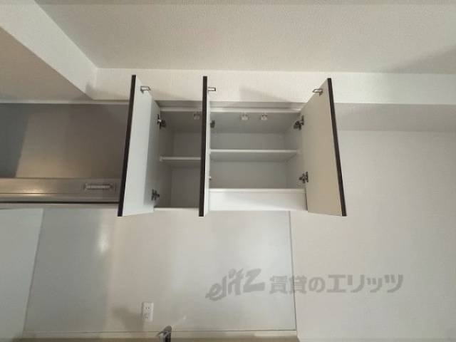 キッチン　上部収納