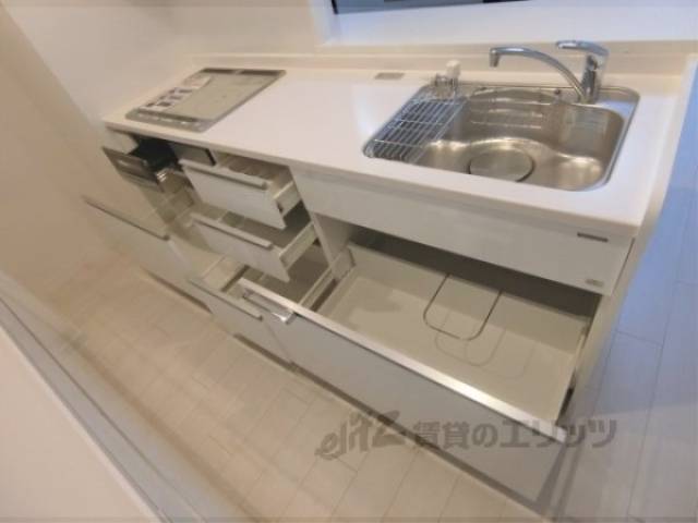 キッチン　収納
