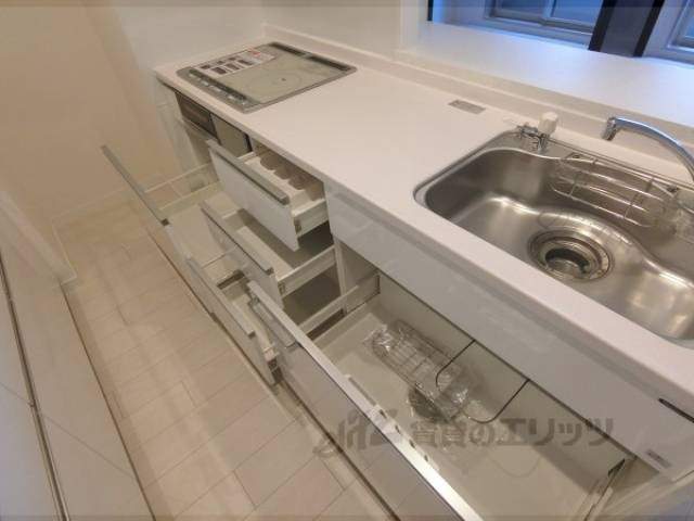 キッチン　収納