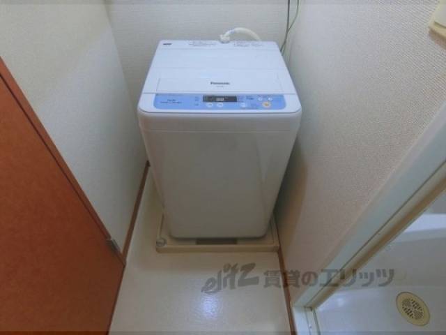 洗濯機置場　洗濯機