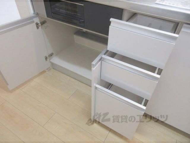 キッチン　収納