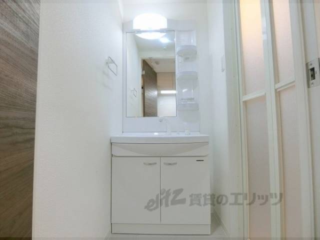 洗面所　独立洗面台