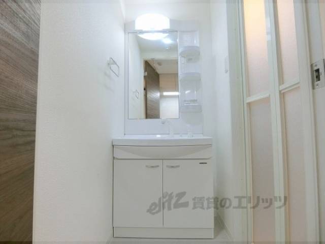 洗面所　独立洗面台