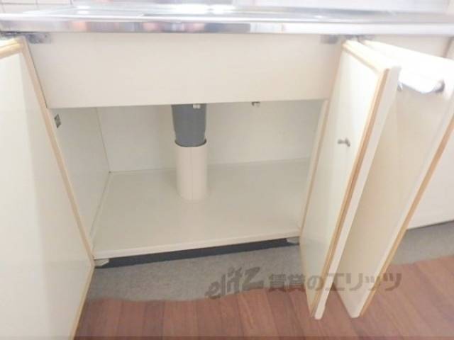 キッチン　下部収納