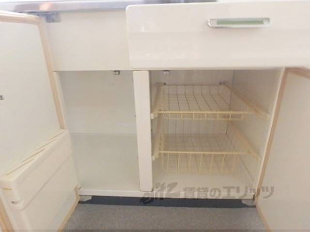 キッチン　下部収納