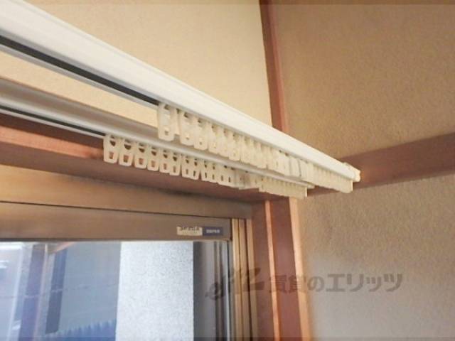 カーテンレール