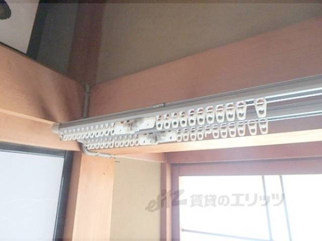 カーテンレール