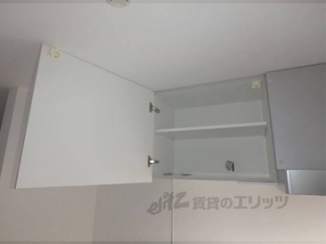 キッチン　上部収納